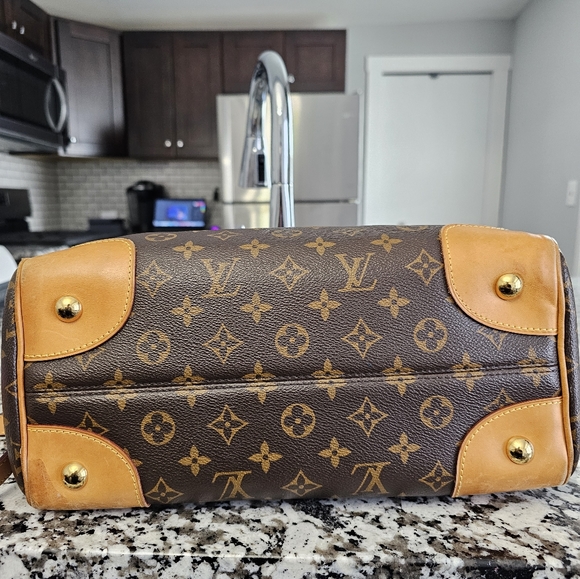 Louis Vuitton Retiro - Picture 7 of 13